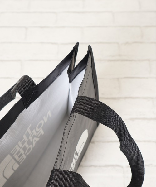 THE NORTH FACE（ザノースフェイス）の「【THE NORTH FACE/ザノースフェイス】ショッパーバッグXS(SHOPPER　BAG　XS）（エコバッグ/サブバッグ・レディース・ブラック・ONESIZE）」の17枚目の写真