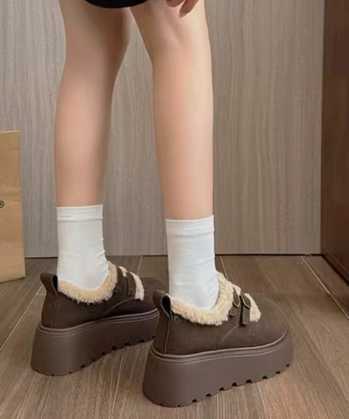 Miniministore(ミニミニストア)の「ダブルベルトボアムートンシューズ 厚底靴(ブーツ・レディース・キャメル/ブラウン・23.0cm/24.5cm/24.0cm/23.5cm/22.5cm)」の3枚目の写真