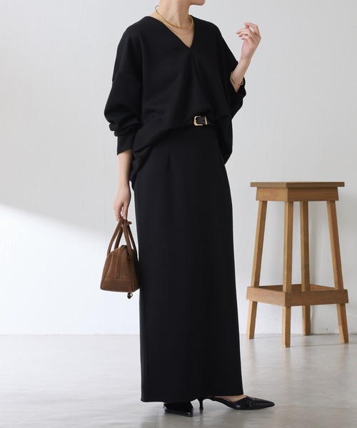 COLLAGE GALLARDAGALANTE(コラージュガリャルダガランテ)の「ポンチVカットプルオーバー/セットアップ可/WEB限定(Tシャツ/カットソー・レディース・ホワイト/チャコールグレー/ブラック・FREE)」の13枚目の写真