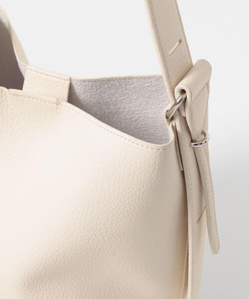 SENSE OF PLACE by URBAN RESEARCH（センスオブプレイスバイアーバンリサーチ）の「マルチショルダースクエアバッグ /肩掛け/斜め掛け/オールシーズン/ベーシック（ショルダーバッグ・レディース・ブラック/ライトベージュ/ブルー・ONE）」の17枚目の写真