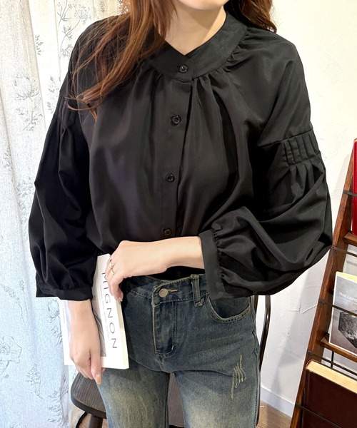 Dewlily(デューリリー)の「ふんわりシルエットで抜け感をつくる リラックスパフスリーブブラウス(シャツ/ブラウス・レディース・カーキ/ブラック/ホワイト・FREE)」の17枚目の写真
