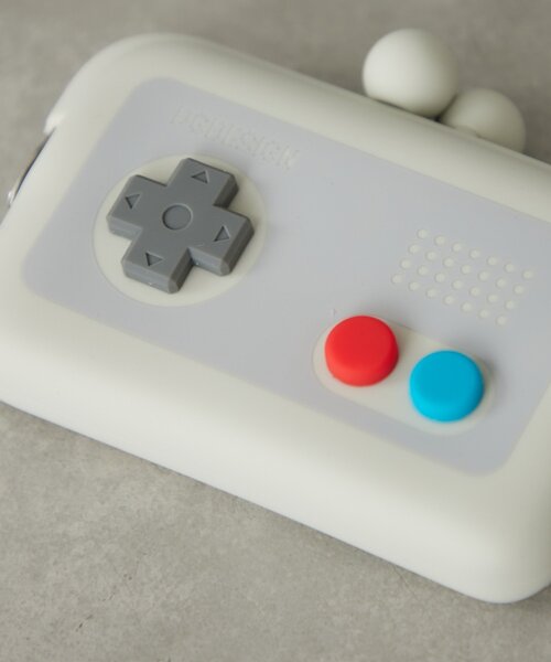 BIRTHDAY BAR（バースデイバー）の「DO-MO CONTROLLER　コントローラー型のポーチ（ポーチ・レディース・ブラック/グレー・0）」の10枚目の写真