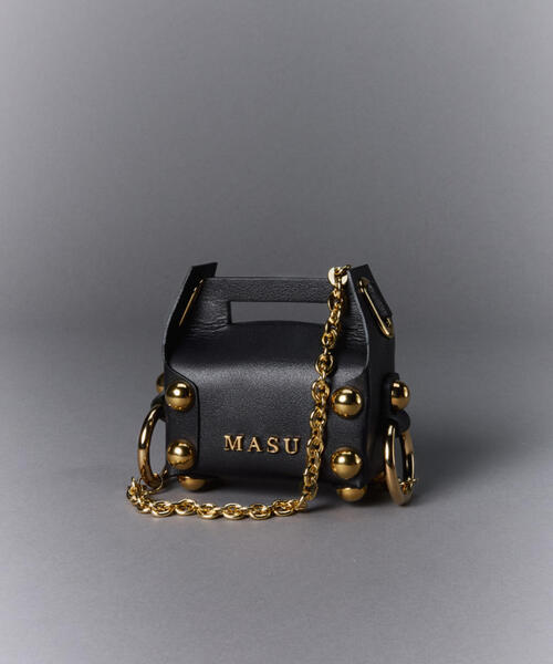 MASU(エムエーエスユー)の「MASU/エムエーエスユー/LEATHER CAKE BAG PETIT/M26U6OJ007(ショルダーバッグ・メンズ・ブラック/ホワイト/モスグリーン・F)」の1枚目の写真