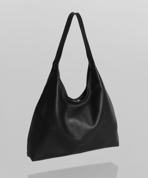 YArKA（ヤーカ）の「【YArKA/ヤーカ】real leather round design one handle big bag [wam10] / リアルレザーワンハンドルデザインビッグバッグ（トートバッグ・メンズ・ブラック・FREE）」の9枚目の写真