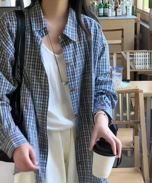 yuue' ( wear )(ユーイ)の「オーバーサイズチェック柄長袖シャツ/冷房対策 UVカット(シャツ/ブラウス・レディース・レッド/ブルー/ピンク/ライトブルー/ブルー系その他/ブラウン/レッド系その他/ブラック・FREE)」の16枚目の写真