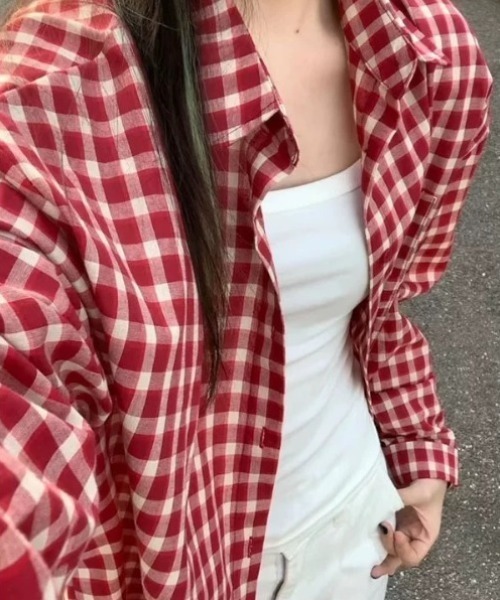 yuue' ( wear )(ユーイ)の「オーバーサイズチェック柄長袖シャツ/冷房対策 UVカット(シャツ/ブラウス・レディース・レッド/ブルー/ピンク/ライトブルー/ブルー系その他/ブラウン/レッド系その他/ブラック・FREE)」の19枚目の写真