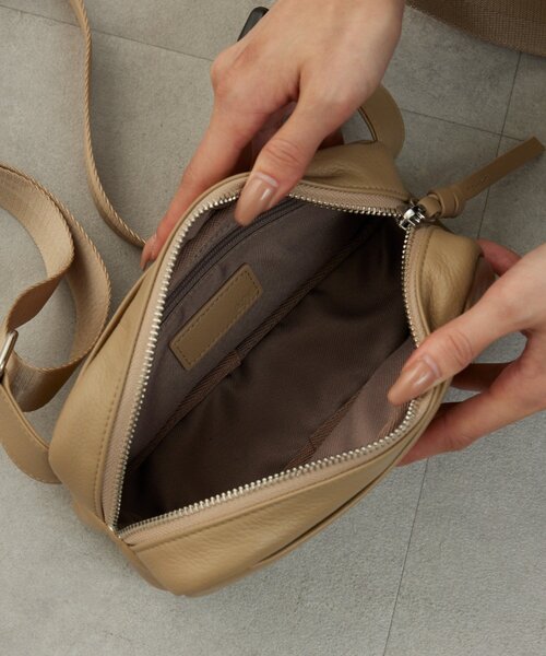 GALLARDAGALANTE（ガリャルダガランテ）の「【2.718】コンパクトクロスボディ（ショルダーバッグ・レディース・ベージュ/ブラック・FREE）」の12枚目の写真