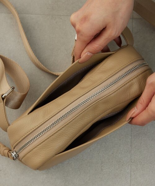 GALLARDAGALANTE（ガリャルダガランテ）の「【2.718】コンパクトクロスボディ（ショルダーバッグ・レディース・ベージュ/ブラック・FREE）」の13枚目の写真