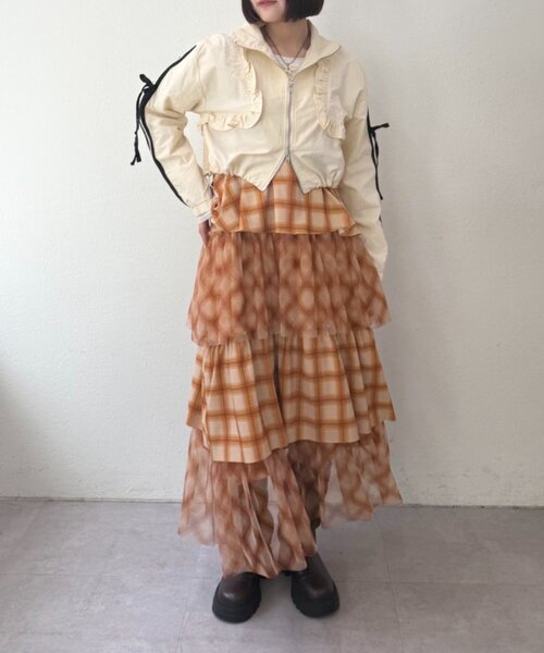 w closet(ダブルクローゼット)の「フリルナイロンブルゾン(ブルゾン・レディース・ピンク/ネイビー/アイボリー・SMALL/MEDIUM)」の7枚目の写真