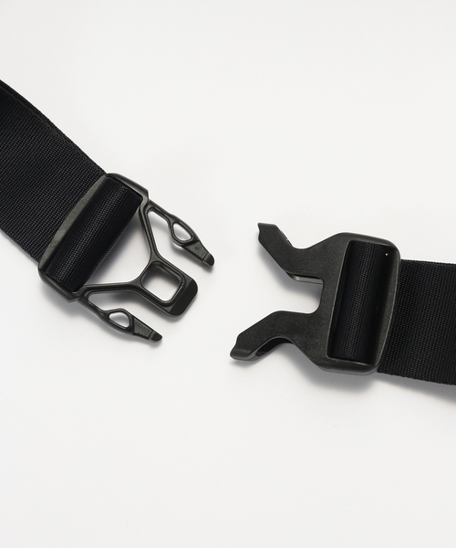 C.P. COMPANY（シーピーカンパニー）の「C.P.Company / シーピーカンパニー NYLON B WAISTBAG（ボディバッグ/ウエストポーチ・メンズ・ブラック/カーキ/ネイビー・FREE）」の7枚目の写真