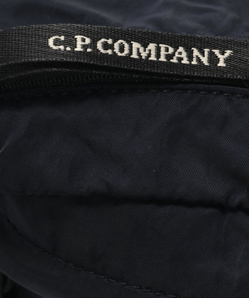 C.P. COMPANY（シーピーカンパニー）の「C.P.Company / シーピーカンパニー NYLON B WAISTBAG（ボディバッグ/ウエストポーチ・メンズ・ブラック/カーキ/ネイビー・FREE）」の4枚目の写真