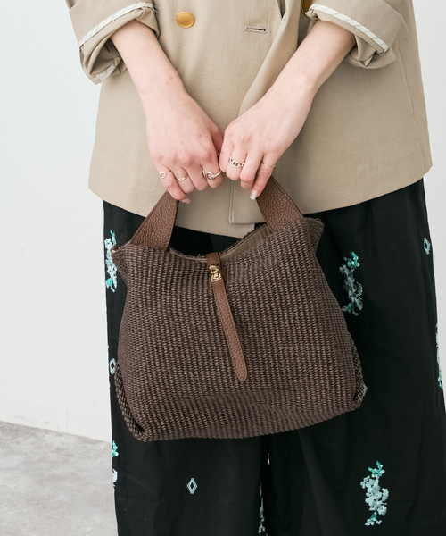 Spick & Span（スピックアンドスパン）の「《WEB限定カラーあり / 追加》VIOLAd’ORO / ヴィオラドーロ SANDRO（トートバッグ・レディース・ベージュ系その他/ブラウン/ベージュ・FREE）」の6枚目の写真