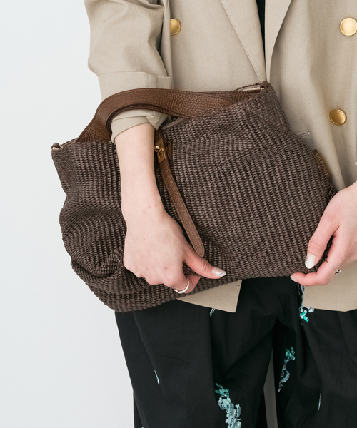 Spick & Span（スピックアンドスパン）の「《WEB限定カラーあり / 追加》VIOLAd’ORO / ヴィオラドーロ SANDRO（トートバッグ・レディース・ベージュ系その他/ブラウン/ベージュ・FREE）」の7枚目の写真