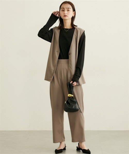 nissen（ニッセン）の「２点セット（ペプラムジレ＋テーパードパンツ）（カバーオール・レディース・モカ/ブラック・M/L）」の11枚目の写真