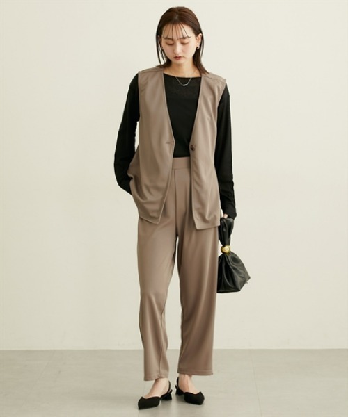 nissen（ニッセン）の「２点セット（ペプラムジレ＋テーパードパンツ）（カバーオール・レディース・モカ/ブラック・M/L）」の13枚目の写真