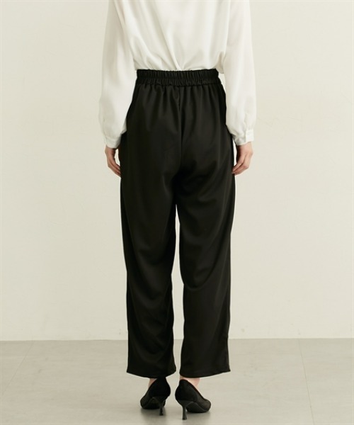 nissen（ニッセン）の「２点セット（ペプラムジレ＋テーパードパンツ）（カバーオール・レディース・モカ/ブラック・M/L）」の3枚目の写真