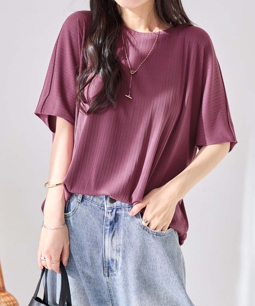 Viola e Viola(ヴィオラエヴィオラ)の「ひんやりランダムテレコドルマントップス(Tシャツ/カットソー・レディース・フューシャピンク/ブラック/ブルーグリーン/ブラウン/モカ・LL/L/M)」の5枚目の写真