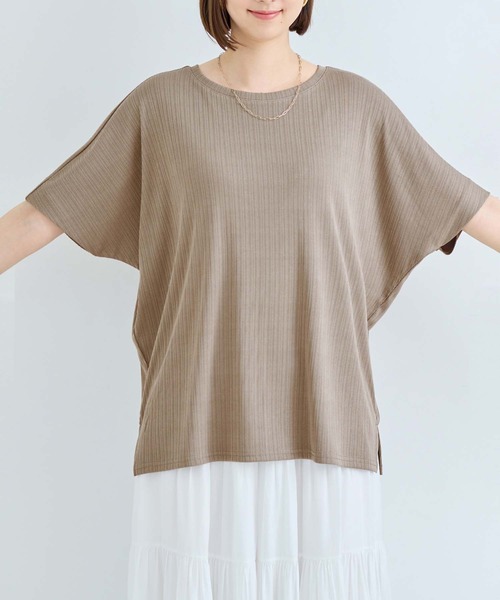 Viola e Viola(ヴィオラエヴィオラ)の「ひんやりランダムテレコドルマントップス(Tシャツ/カットソー・レディース・フューシャピンク/ブラック/ブルーグリーン/ブラウン/モカ・LL/L/M)」の22枚目の写真