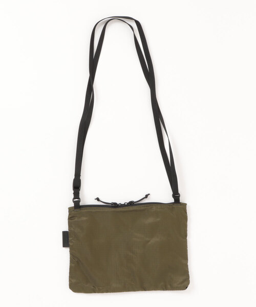 WILD THINGS（ワイルドシングス）の「【WILD THINGS】LIGHT SHOULDER POUCH M 超軽量 リップストップナイロン 2層ポケット ミニショルダー（ショルダーバッグ・レディース・ブラック/クリアブラウン/カーキ・ONE SIZE）」の7枚目の写真
