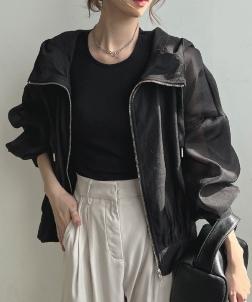 Belle Cie(ベルシー)の「ふわっと透け感フード付きシアーブルゾン(その他トップス・レディース・ブラック/サックスブルー/ホワイト/グレー/ネイビー/ゴールド/ミント・FREE)」の12枚目の写真