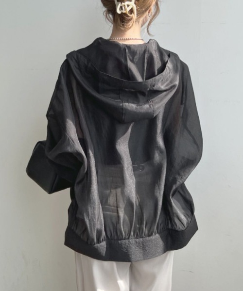 Belle Cie(ベルシー)の「ふわっと透け感フード付きシアーブルゾン(その他トップス・レディース・ブラック/サックスブルー/ホワイト/グレー/ネイビー/ゴールド/ミント・FREE)」の9枚目の写真