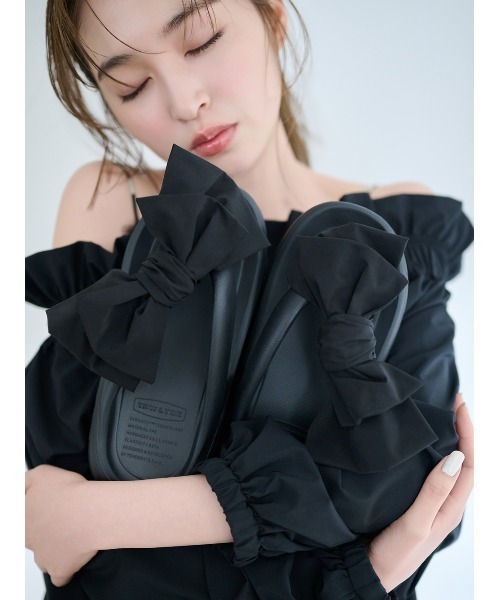 TAW&TOE(トーアンドトー)の「【FRAY I.D|TAW&TOE】Zerovity(TM) Plumpy(サンダル・レディース・シルバー/ブラック/ブラウン/マルチ・25/24/23/22)」の2枚目の写真