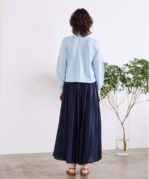 Marilyn Moon(マリリンムーン)の「16G paper knit cocoon sleeve cardigan(カーディガン/ボレロ・レディース・サックスブルー/オレンジ系その他/オフホワイト/ブラック・FREE)」の7枚目の写真