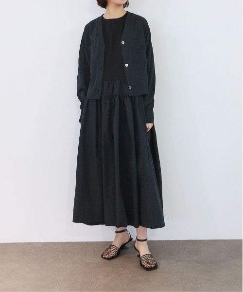 Marilyn Moon(マリリンムーン)の「16G paper knit cocoon sleeve cardigan(カーディガン/ボレロ・レディース・サックスブルー/オレンジ系その他/オフホワイト/ブラック・FREE)」の16枚目の写真