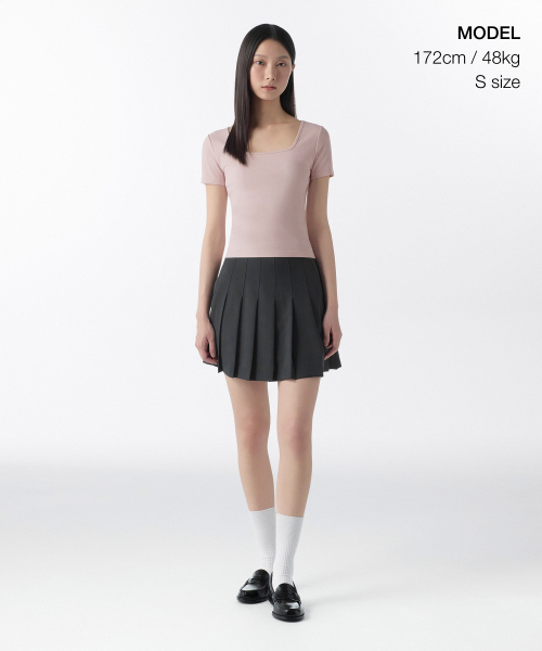 MUSINSA STANDARD WOMAN（ムシンサスタンダードウーマン）の「ウィメンズスリムスクエアネックTシャツ[デザートピンク]（Tシャツ/カットソー・レディース・その他・LARGE/SMALL/MEDIUM/X-LARGE/X-SMALL）」の2枚目の写真
