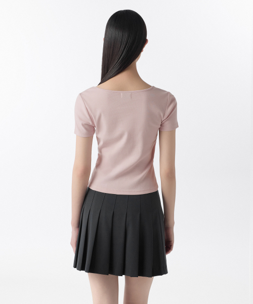 MUSINSA STANDARD WOMAN（ムシンサスタンダードウーマン）の「ウィメンズスリムスクエアネックTシャツ[デザートピンク]（Tシャツ/カットソー・レディース・その他・LARGE/SMALL/MEDIUM/X-LARGE/X-SMALL）」の3枚目の写真