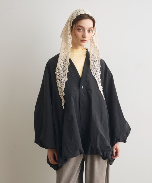 Crisp（クリスプ）の「Vネックバルーンライトジャケット（ブルゾン・レディース・ブラック/カーキ・FREE）」の22枚目の写真