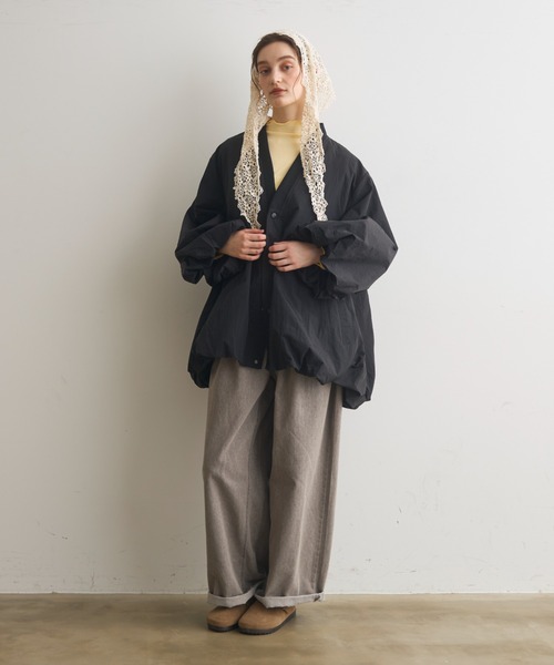 Crisp（クリスプ）の「Vネックバルーンライトジャケット（ブルゾン・レディース・ブラック/カーキ・FREE）」の16枚目の写真