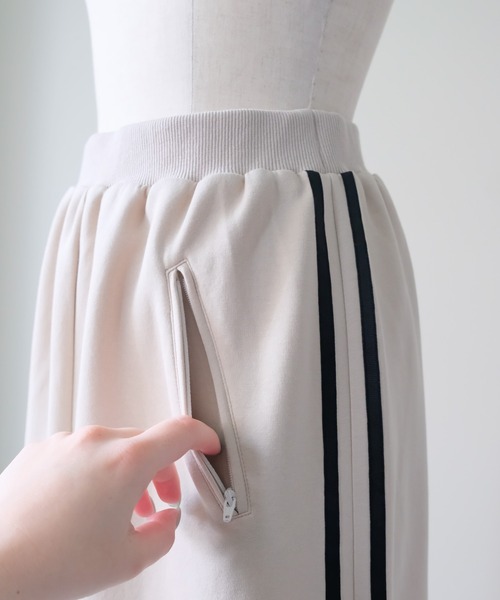 DOLLUPOOPS(ドールアップウップス)の「Side Line Skirt(サイドラインスカート)(スカート・レディース・ライトベージュ/チャコール・FREE)」の10枚目の写真