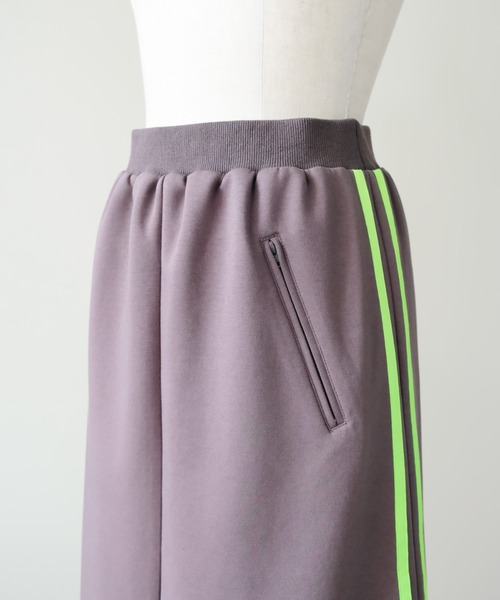 DOLLUPOOPS(ドールアップウップス)の「Side Line Skirt(サイドラインスカート)(スカート・レディース・ライトベージュ/チャコール・FREE)」の5枚目の写真