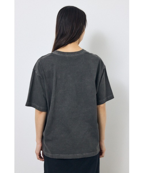 AZUL by moussy(アズールバイマウジー)の「NACピグメントプリントTシャツ(Tシャツ/カットソー・レディース・ベージュ/ライトブラック/オフホワイト・FREE)」の4枚目の写真