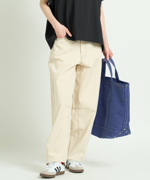 A.D.C.L.(エーディーシーエル)の「キナリ バレルパンツ(デニムパンツ・レディース・アイボリー・L/M)」の3枚目の写真