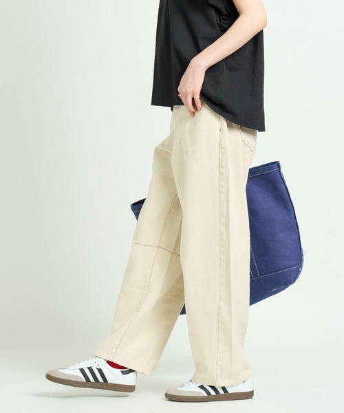 A.D.C.L.(エーディーシーエル)の「キナリ バレルパンツ(デニムパンツ・レディース・アイボリー・L/M)」の5枚目の写真