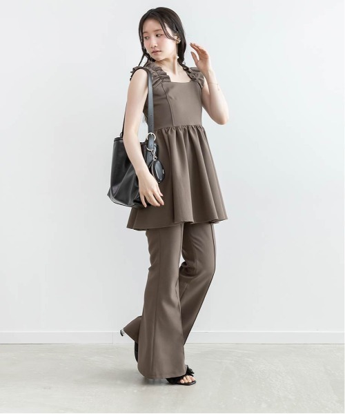 RANDA(ランダ)の「ペプラムトップスセットフレアパンツ(パンツドレス・レディース・ブラウン/ホワイト×ブラック/グレー・0/1)」の8枚目の写真