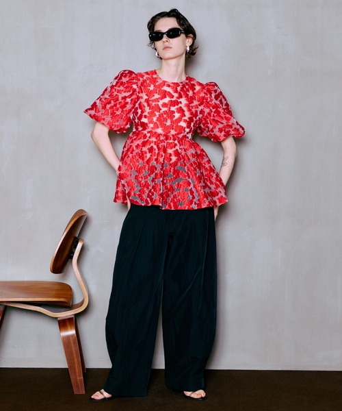 MAISON SPECIAL（メゾンスペシャル）の「Sheer Flower Jacquard Blouse/シアーフラワージャガードブラウス（シャツ/ブラウス・レディース・レッド/ブラック/マルチ・FREE）」の8枚目の写真