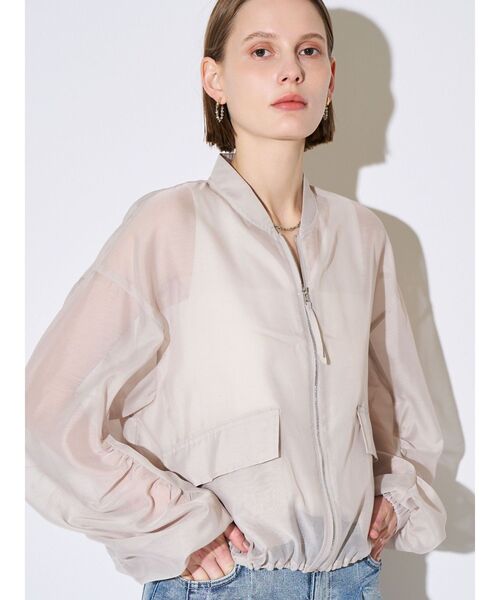 ELENDEEK（エレンディーク）の「BACK TUCK SHEER BZ（ブルゾン・レディース・ブラック/ベージュ・FREE）」の6枚目の写真