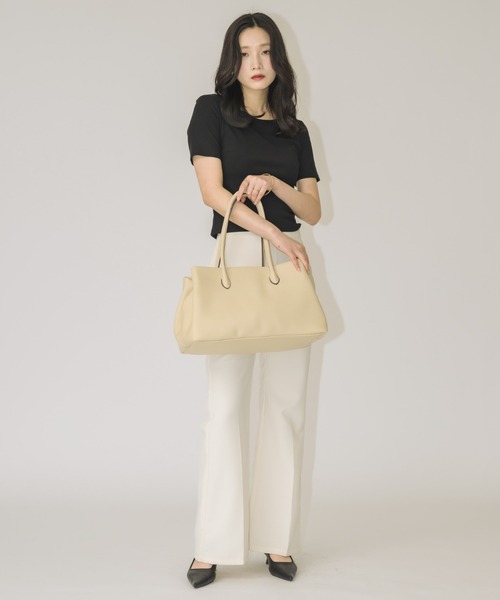 NEUNA(ヌナ)の「【カジュアルに、上品な存在感を。】エンブレムロゴT(Tシャツ/カットソー・レディース・ブラック/アイボリー・FREE)」の8枚目の写真