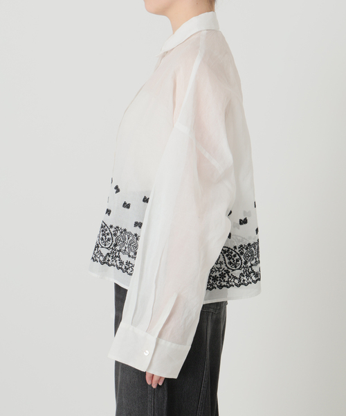 IENA LA BOUCLE(イエナラブークル)の「IENA LA BOUCLE エンブロイダリーコットンオーガンジーシャツ(シャツ/ブラウス・レディース・ホワイト・FREE)」の15枚目の写真