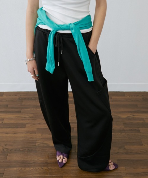 Rohwel（ローウェル）の「Curve Wide Sweat Pants / カーブワイドスウェットパンツ（スウェットパンツ・レディース・パープル/ブラック/グレー・FREE）」の2枚目の写真