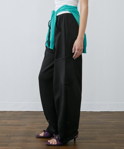 Rohwel（ローウェル）の「Curve Wide Sweat Pants / カーブワイドスウェットパンツ（スウェットパンツ・レディース・パープル/ブラック/グレー・FREE）」の4枚目の写真