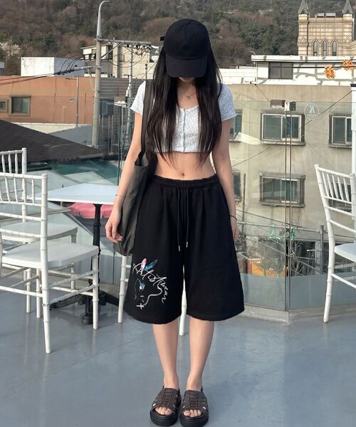 ARTISTWEAR（アーティストウェア）の「[ATW] フェザークロスバミューダパンツ - 2COLOR（その他パンツ・レディース・グレー/ブラック・MEDIUM/LARGE/X-LARGE/4XL）」の19枚目の写真