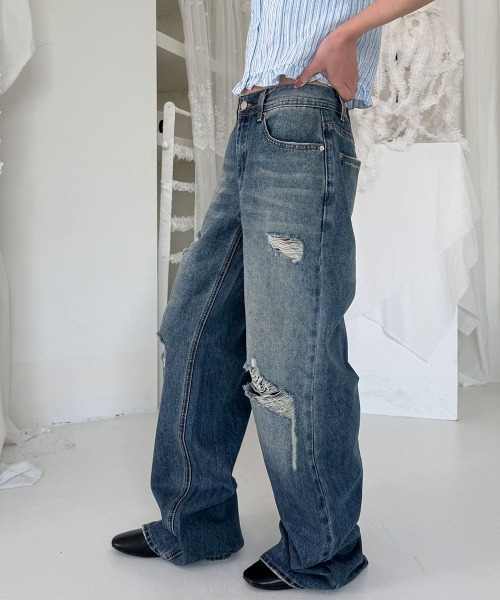 4INT.(フォイント)の「ダメージ ウォッシュド デニム ワイド パンツ(デニムパンツ・レディース・ブルー・L/M/S)」の19枚目の写真