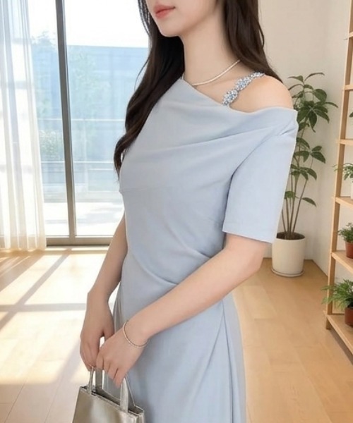 AMAJI(アマジ)の「オフショルダー ウエストマーク ワンピース(ワンピース・レディース・ライトブルー・SMALL/MEDIUM/LARGE/X-LARGE)」の4枚目の写真