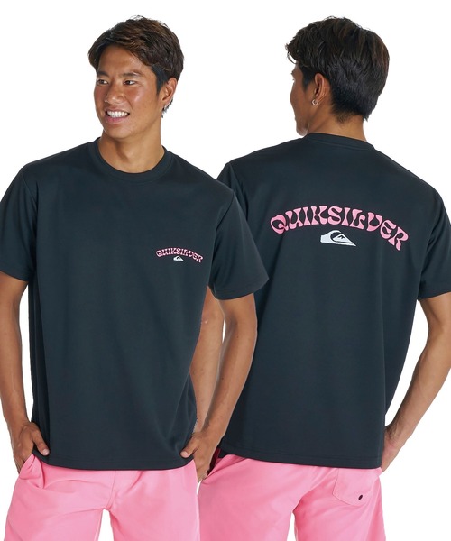 Quiksilver(クイックシルバー)の「QUIKSILVER メンズ URBAN LOGO SS 半袖Tシャツ 速乾 UPF50+ ドライタッチ【2026年夏モデル】(Tシャツ/カットソー・メンズ・ホワイト/ブラック/ピンク・X-LARGE/LARGE/MEDIUM)」の1枚目の写真