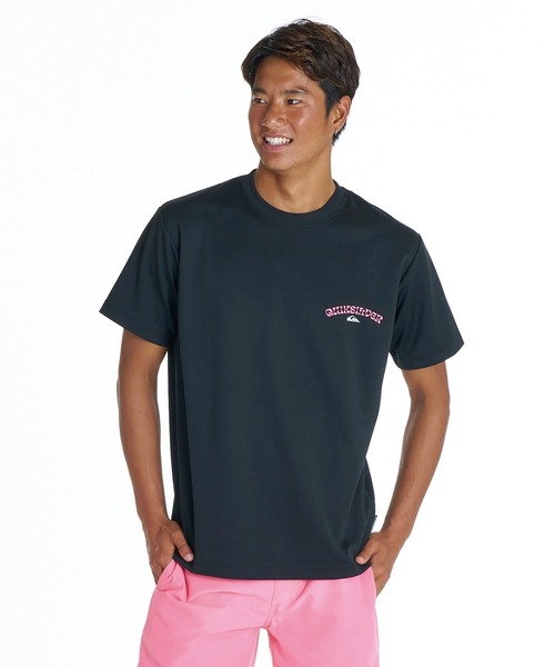 Quiksilver(クイックシルバー)の「QUIKSILVER メンズ URBAN LOGO SS 半袖Tシャツ 速乾 UPF50+ ドライタッチ【2026年夏モデル】(Tシャツ/カットソー・メンズ・ホワイト/ブラック/ピンク・X-LARGE/LARGE/MEDIUM)」の7枚目の写真