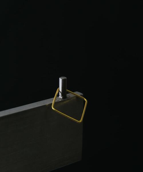 SMELLY(スメリー)の「SMELLY so’ slender square ring(リング・レディース・ゴールド・10)」の10枚目の写真